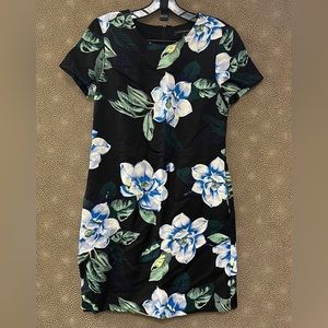 🔥🔥🔥Banana Republic Linen blend Floral Dress